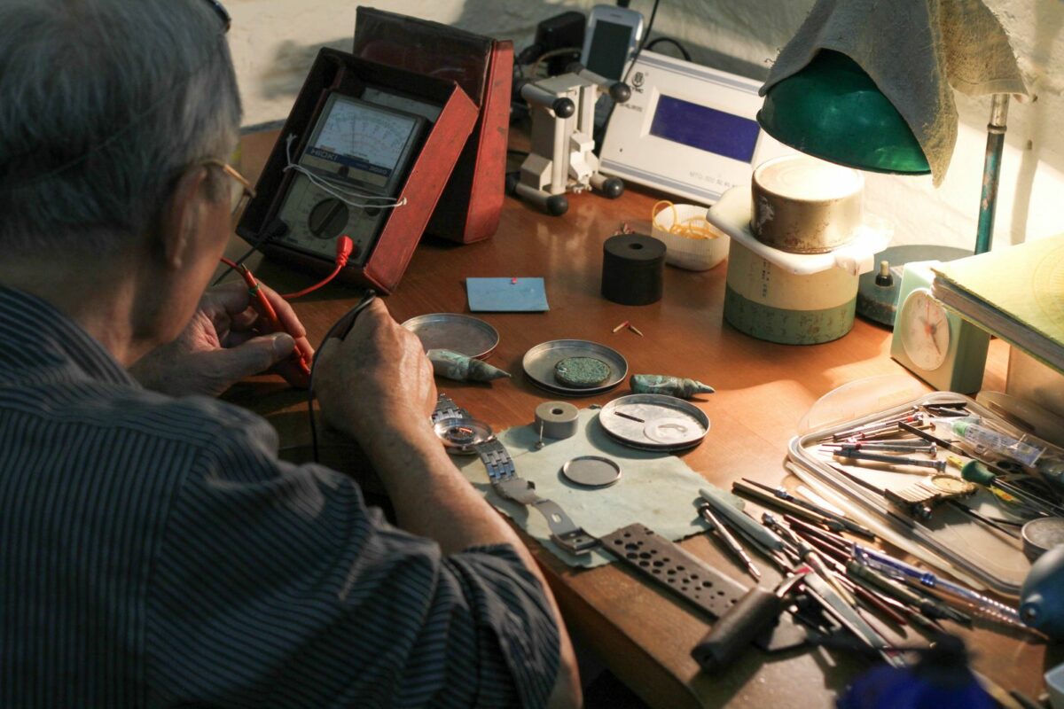 Sửa đồng hồ Long Biên - Địa chỉ sửa chữa đồng hồ uy tín tại Long Biên